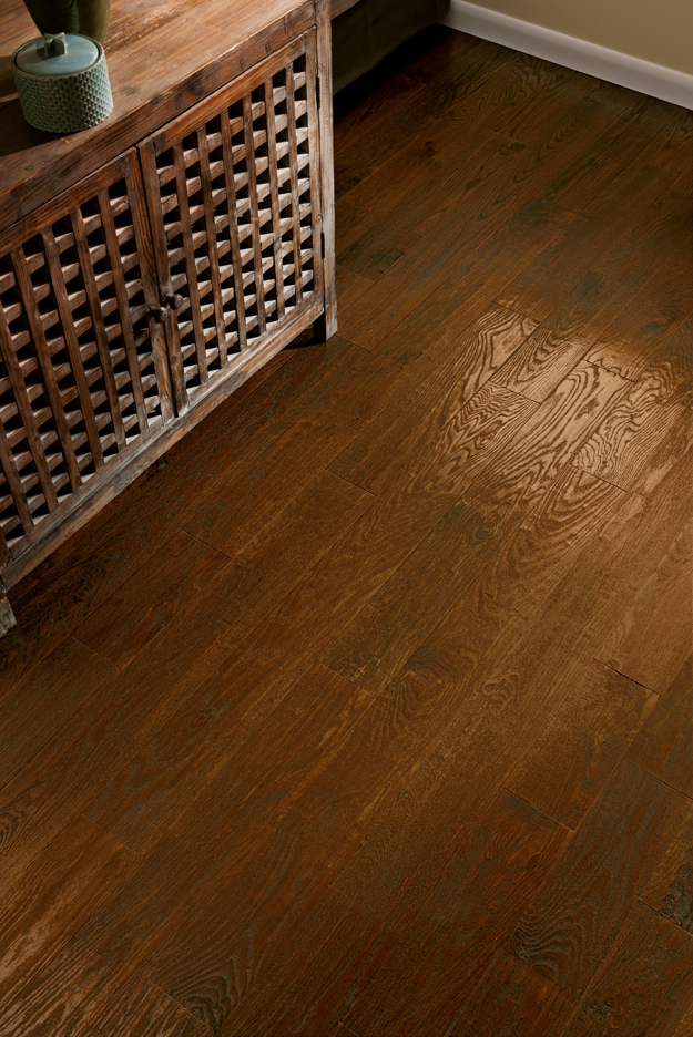 American Scrape: Oak 5" Solid